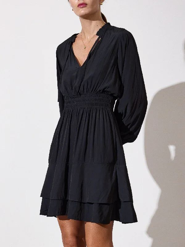 Super Deal The Olivia Smocked Dress