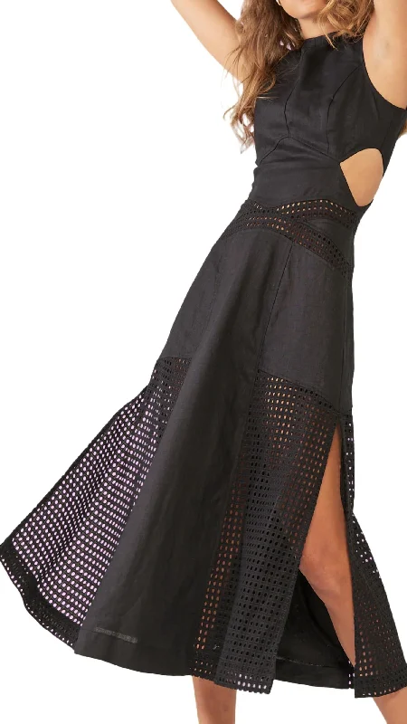 Super Bargain Capture Midi Dress In Onyx
