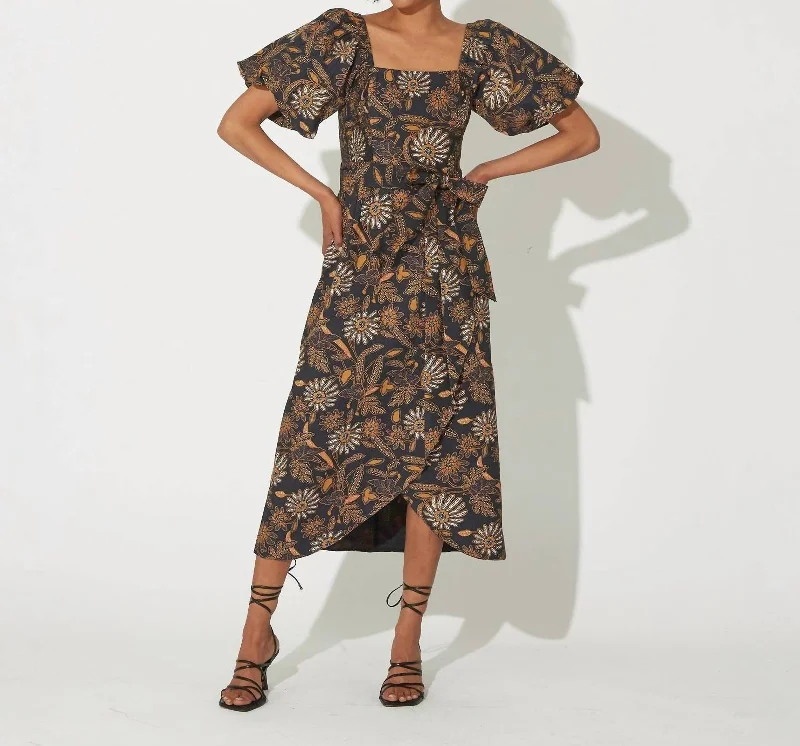 Act Now Seraphina Midi Dress In Magnolia
