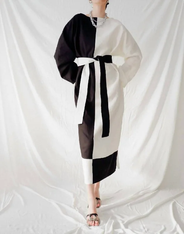 Price Smash Hesi Dress In White/black