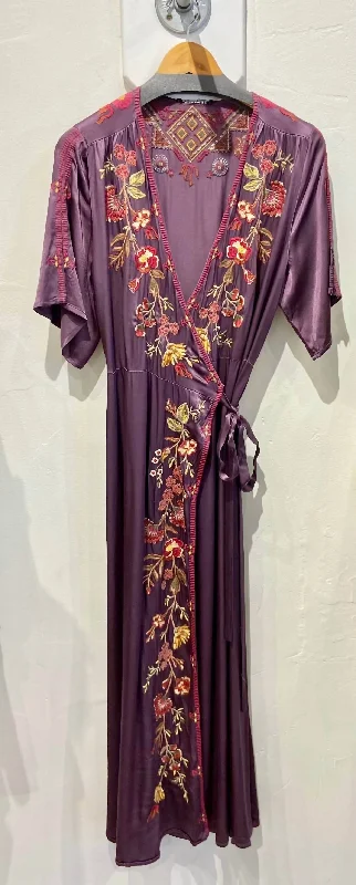 Daily Specials Lilith Wrap Dress In Deep Plum