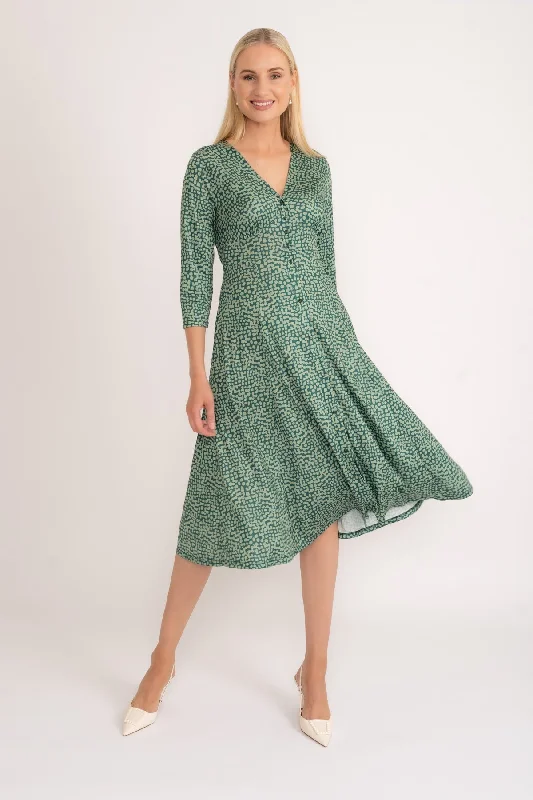 Must-Have Deals Angelina Midi Dress in Green Print