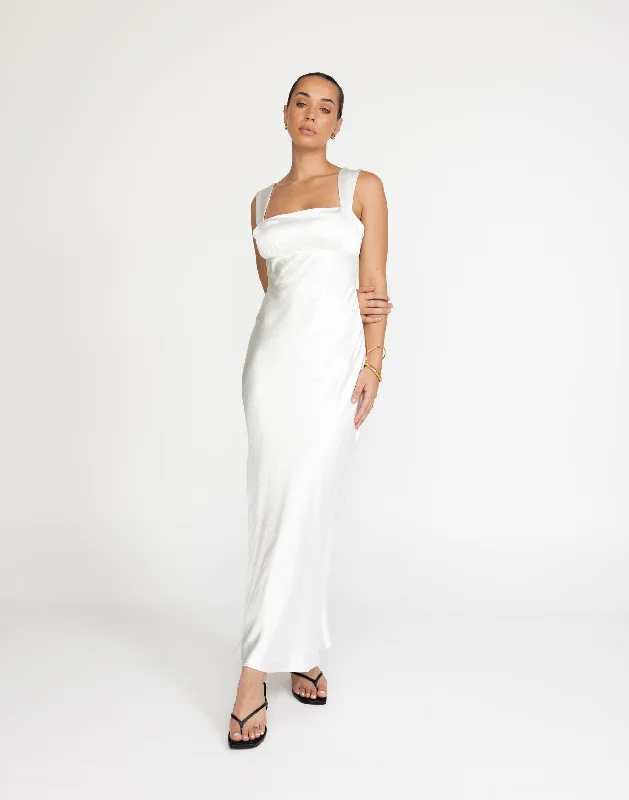Amazing Deals Mimosa Maxi Dress (White)