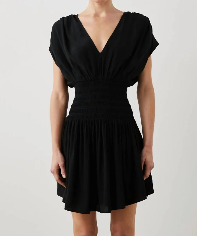 Crazy Deals Siera Dress In Black
