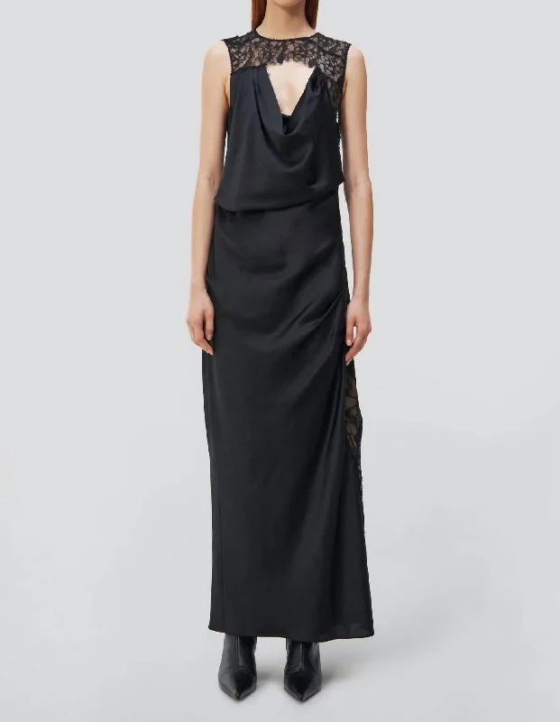Unmissable Offer Vea Lace Gown In Black