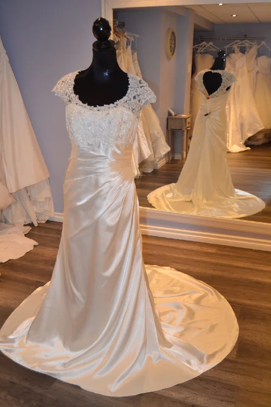 Super Savings David's Bridal T3342