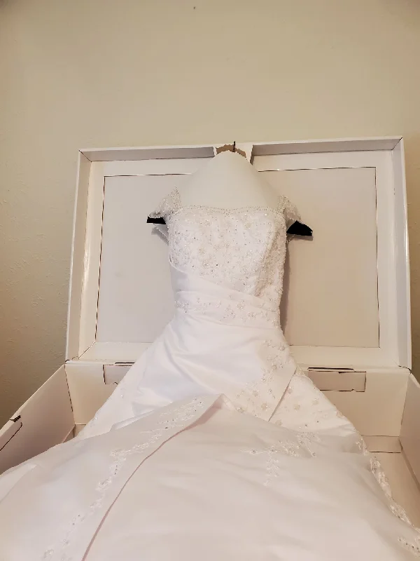 Clearance Event David's Bridal T8612