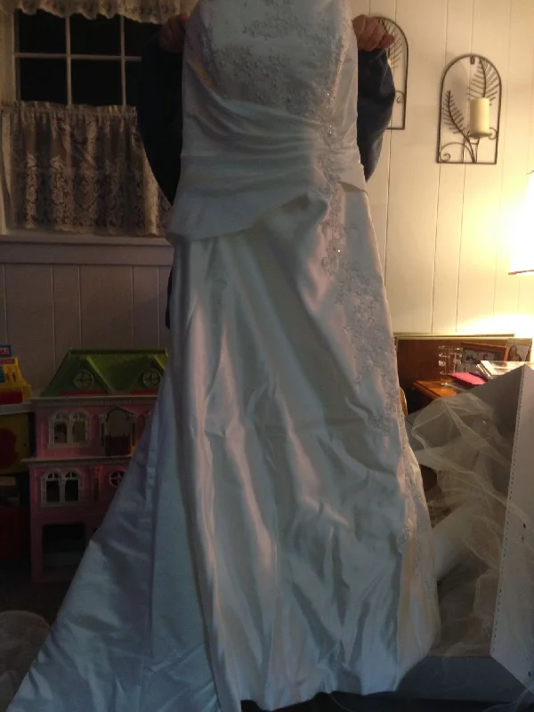 Early Bird Discount Maggie Sottero a-style