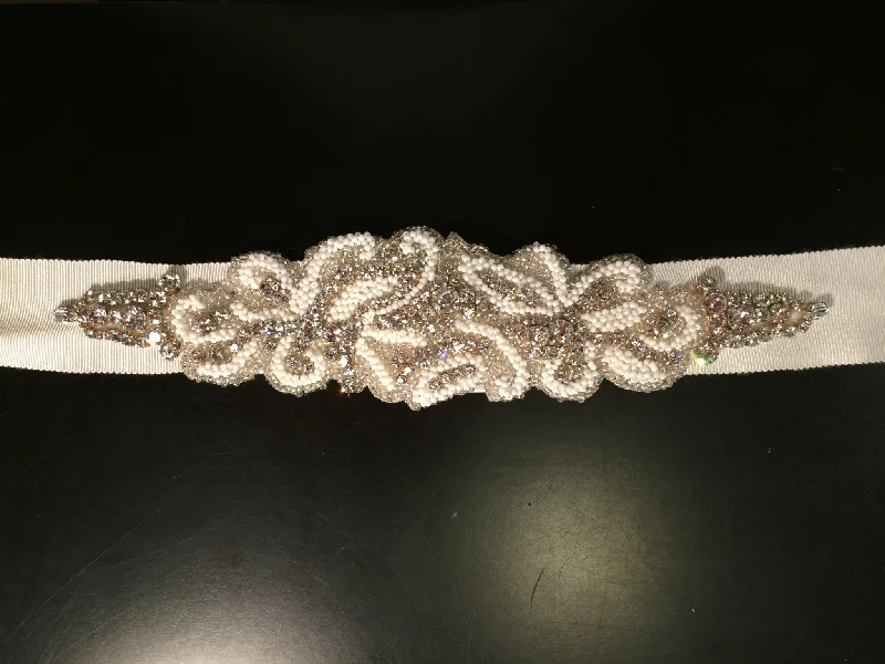 Super Deal Pronovias Les Accessories Barcelona
