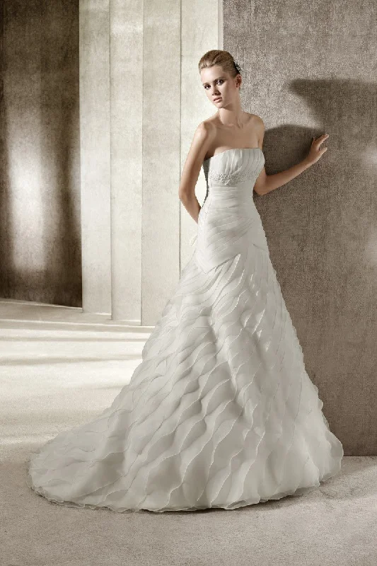 Customer Appreciation Sale Pronovias Paris Garza, Hajnal, Jano