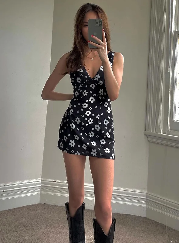 Special Savings Quincy Mini Dress Black