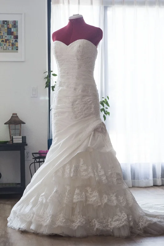 Special Buy Pronovias La Sposa Madeira Size 10 Ivory Wedding Gown Bridal
